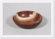 Érable, noyer et padouk * Maple, mahogany, and walnut * 800 x 533 * (264KB)